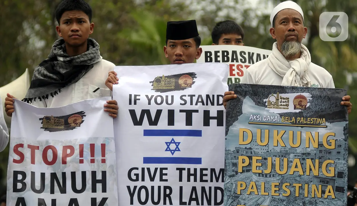 Mereka juga mendesak PBB bertanggung jawab atas perang tersebut. (merdeka.com/Imam Buhori)