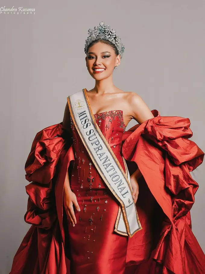 6 Adu Gaya Para Puteri Indonesia di Jember Fashion Carnaval, Miss Supranational 2024 Harashta Haifa Zahra Turut Hadir