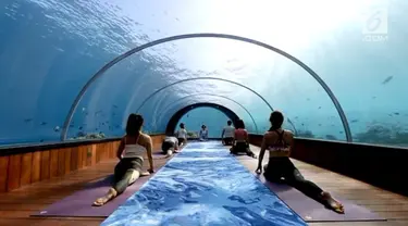 Sebuah resort di Maladewa menawarkan tempat yoga di bawah laut dengan pemandangan luar biasa indah.