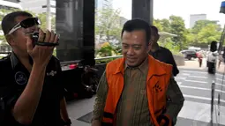 KPK kembali memperpanjang masa penahanan Ade Swara tersangka kasus dugaan suap dengan pemerasan terhadap PT Tatar Kerta Bumi selama 30 hari, Jakarta, (14/10/14). (Liputan6.com/Miftahul Hayat)