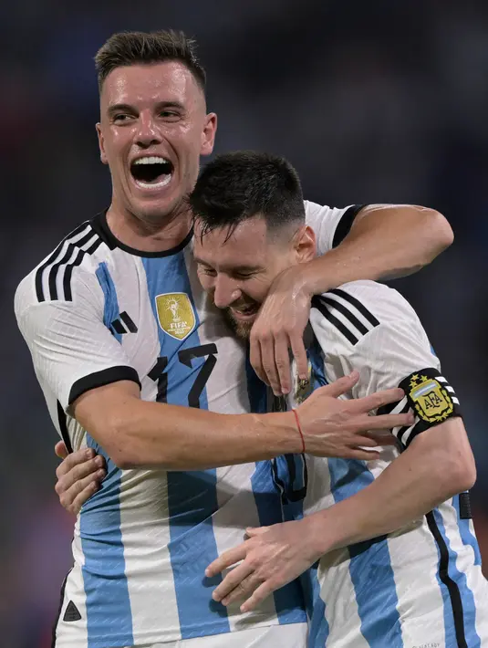 Saat ini, Messi sudah membuat 102 gol untuk Albiceleste. La Pulga kini masuk daftar elite. (JUAN MABROMATA/AFP)