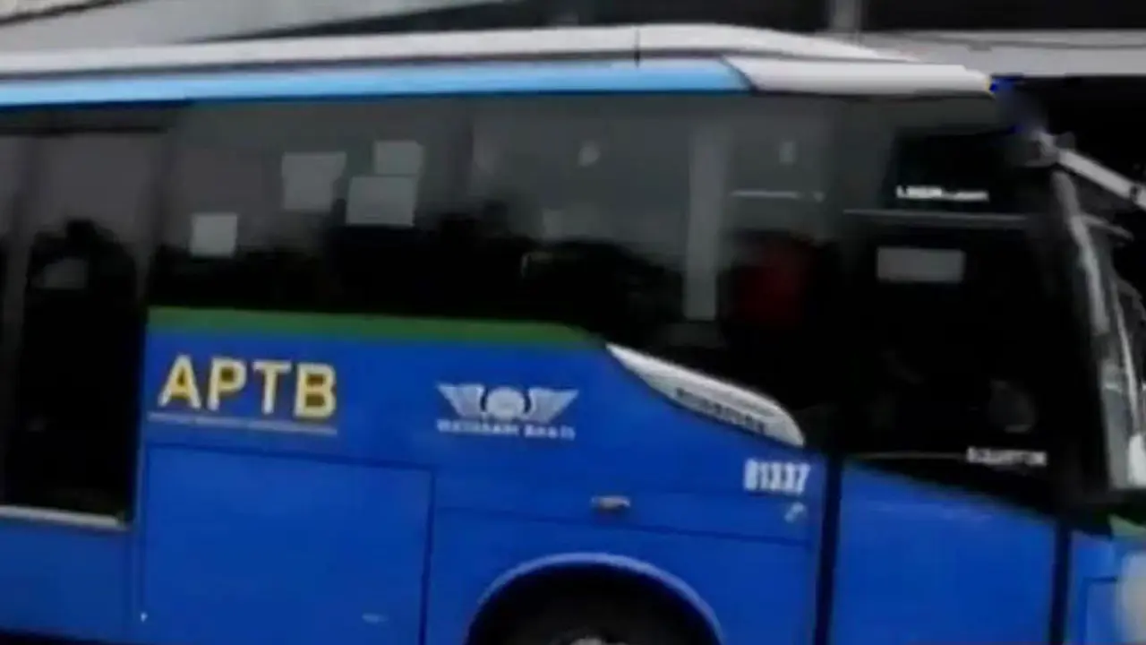 VIDEO: Mulai Hari Ini Bus APTB Dilarang Masuk Jalur Busway