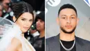 Kendall Jenner pertama kali terlihat bersama dengan Ben Simmons pada blan May lalu saat makan siang di Beverly Hills Hotel. (USWeekly/Getty Images)