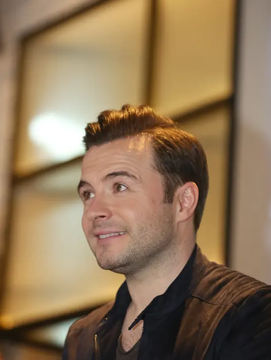 Di konsernya ini Shane akan membawakan lagu-lagu solo dalam ambum You and Me dan Right Here. Tak hanya itu, ia juga akan membawakan lagu-lagu Westlife sebagai penawar rindu para penggemarnya. (Bambang E. Ros/Bintang.com)