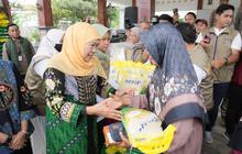 Gubernur Khofifah Optimistis Ketersediaan Logistik Nataru Aman Melalui Pasar Murah Bersubsidi di Jatim