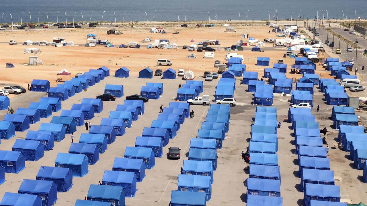 FOTO: Tenda Tenda Biru Tampung Pengungsi di Beirut