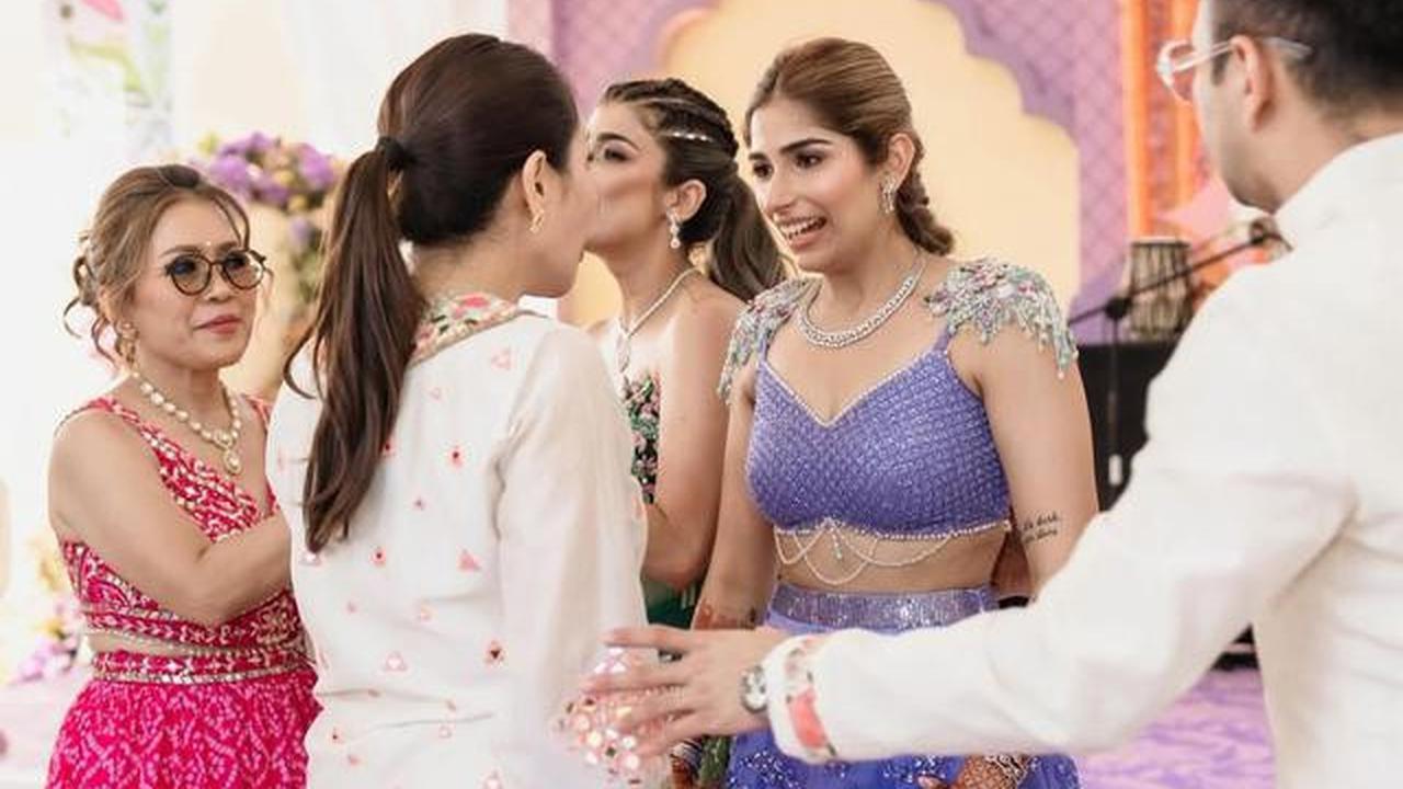 Gaya Nagita Slavina Pakai Busana India saat Kondangan, Glamor dengan Sentuhan Tradisional