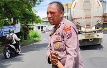 Ipda Purnomo Polisi Baik Dipukul hingga Berdarah-Darah di Tengah Jalan