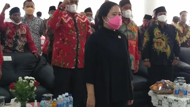 Foto : Ketua DPR RI, Puan Maharani saat acara Silaturrahmi bersama seluruh kepala desa di Kabupaten Sumenep (Liputan6.com/Mohamad Fahrul)