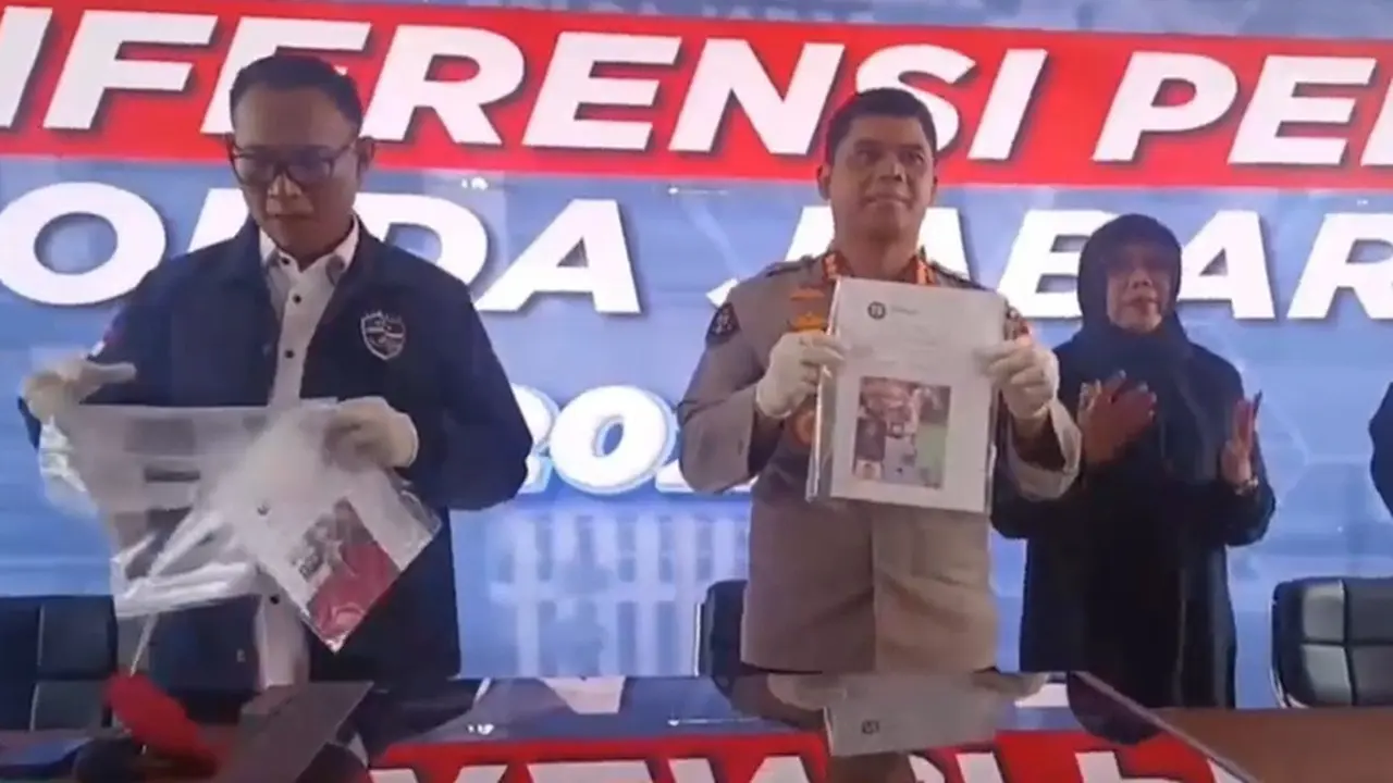 Rilis penangkapan penyebar manipulasi AI Prabowo. (tangkapan layar video).