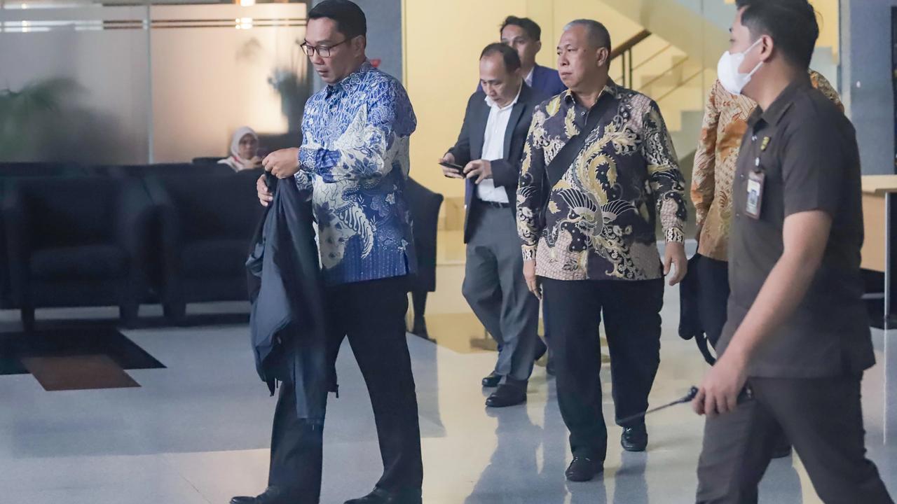 FOTO: Ridwan Kamil Penuhi Pemeriksaan KPK Terkait Kasus Korupsi Pengadaan Iklan Bank BJB