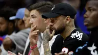 Neymar hadir menyaksikan final NBA 2023 hanya beberapa jam setelah Lionel Messi mengonfirmasi niatnya untuk bergabung dengan Inter Miami musim panas ini. (Mike Ehrmann/Getty Images/AFP)