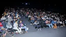 Suasana nonton bareng Cinemaholic dan Panasonic Viera di CGV Blitz, Bandung, Minggu (7/8). Cinemaholic dan Panasonic Viera gelar nonton bareng Rebel's Team. (Liputan6.com/Gempu M Surya)