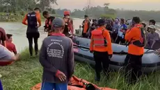 Niat Menolong Teman, Dua Remaja Hilang Terseret Arus Sungai