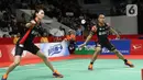 Ganda campuran Indonesia, Hafiz Faizal/Gloria Emanuelle Widjaja saat berlaga di babak pertama Indonesia Master 2020 melawan Zheng Si Wei/Huang Ya Qiong (China) di Istora GBK, Jakarta, Selasa (14/1/2020). Hafiz/Gloria kalah dua set langsung 14-21, 13-21. (Liputan6.com/Helmi Fithriansyah)