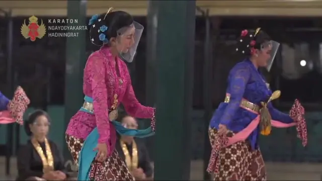 Potret Penari Keraton Yogyakarta Kenakan Face Shield. (Sumber: YouTube/Kraton Jogja)