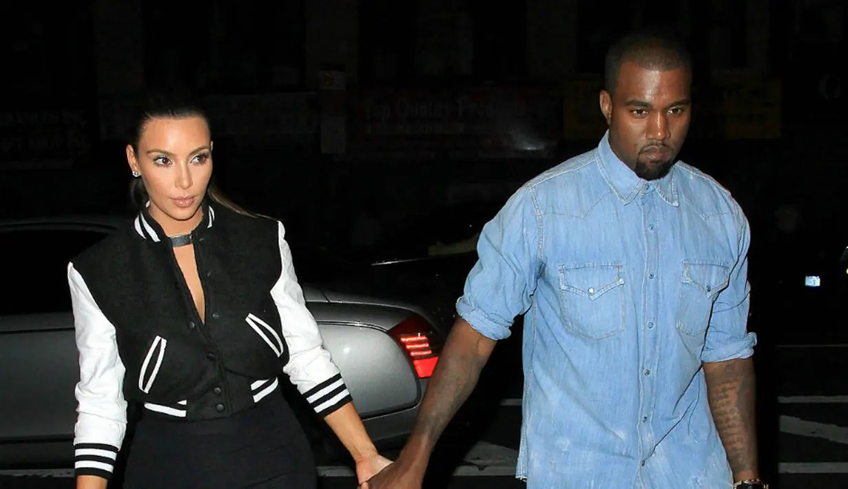 Dilansir dari Cosmopolitan, Kim Kardashian sendiri merasa khawatir mengenai hal yang terjadi pada Kanye. (The Inquisitr)