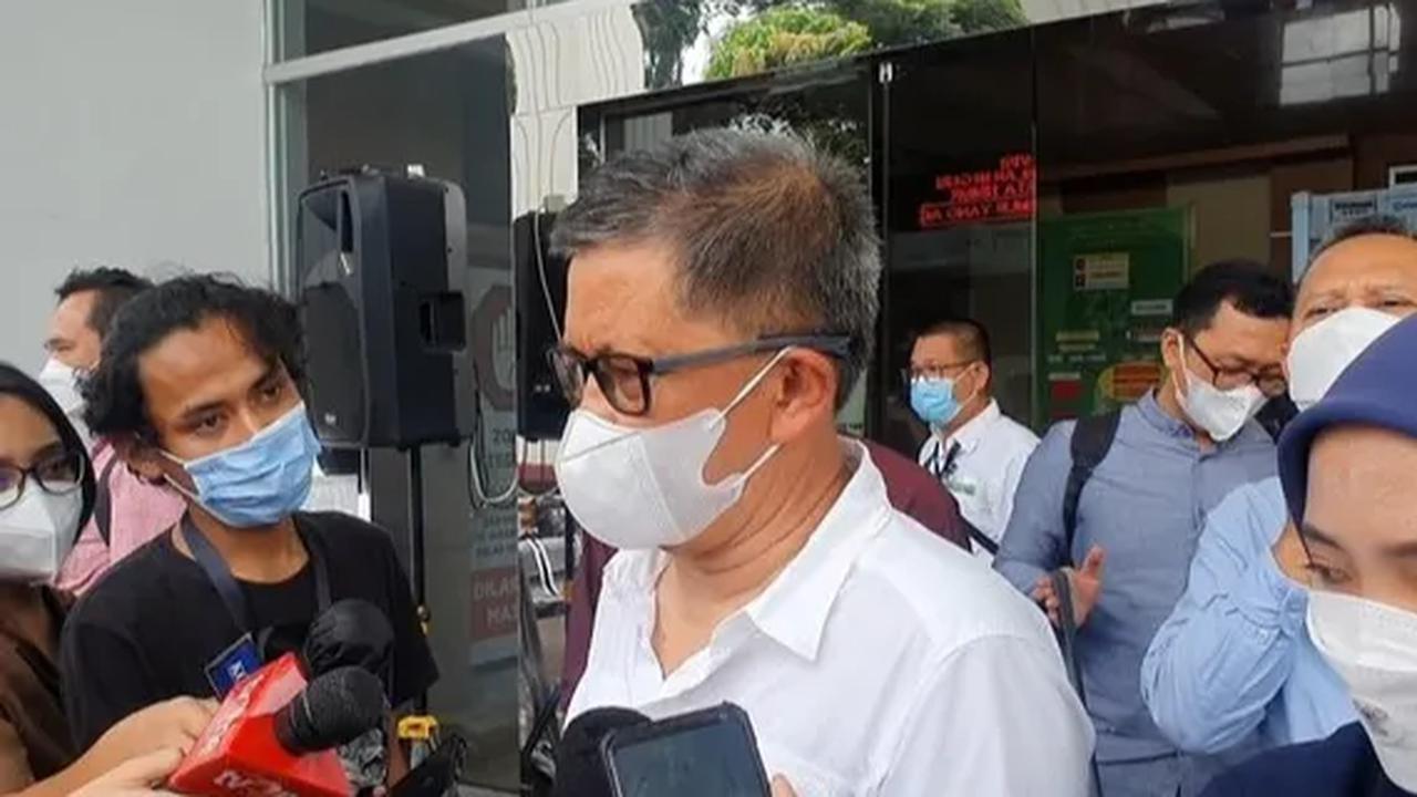 Direktur Tindak Pidana Umum (Dir Tipidum) Bareskrim Polri Brigjen Djuhandani Rahardjo Puro mengatakan, sudah ada 13 laporan yang diterima terkait Rocky Gerung diduga menghina Presiden Jokowi.