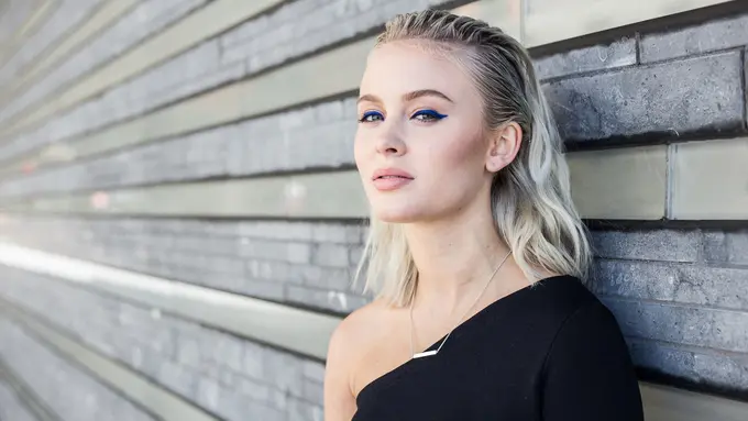 [Bintang] Zara Larsson