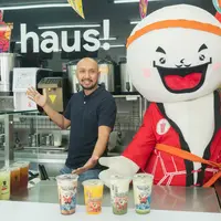 Gufron Syarif dan  Dudu mempersembahkan 4 (empat) produk unggulan hasil kolaborasi HAUS! dan Dagelan.