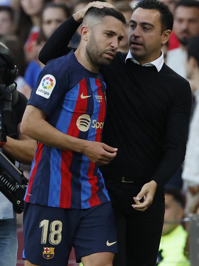 Momen Perpisahan Jordi Alba dan Sergio Busquets di Barcelona