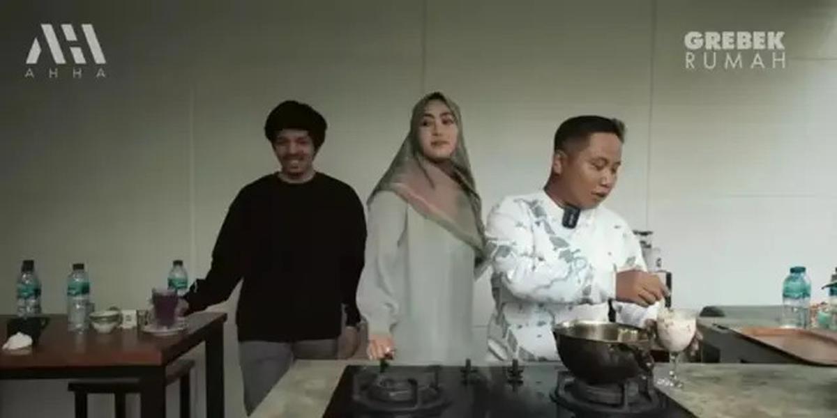 7 Potret Dapur Outdoor di Rumah Narji, Modelnya Estetik dan Cocok untuk Nongkrong