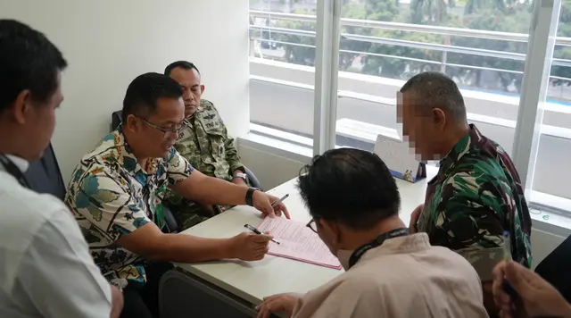 5 Tersangka Korupsi Motor Listrik BGN Diserahkan ke Penuntut Umum