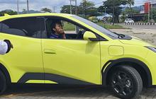 Bersaing di Pasar Mobil Listrik, BYD Uji Ketangguhan Atto 1 Lintasi Aspal Makassar-Maros