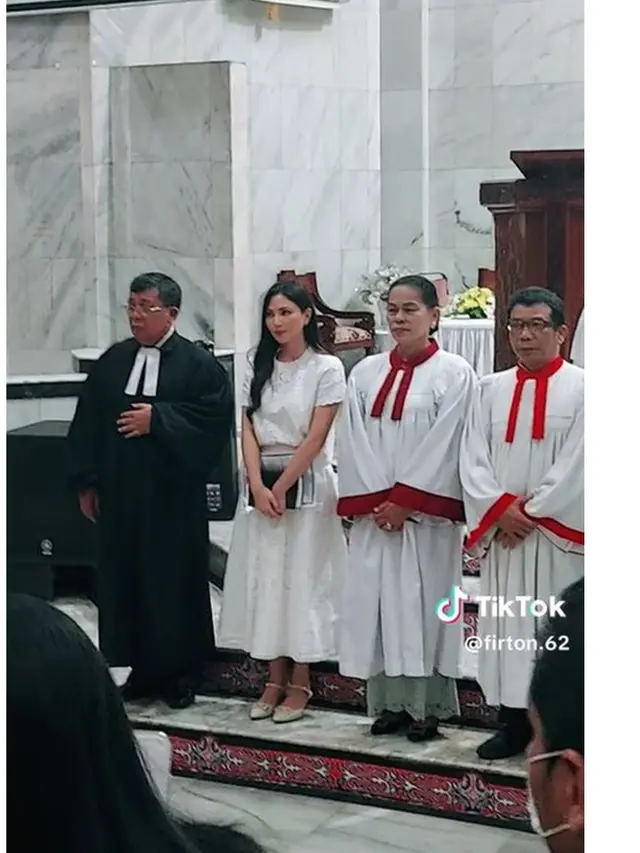6 Momen Jessica Mila Jalani Peneguhan Sidi Jelang Pernikahan, Berlangsung Khidmat