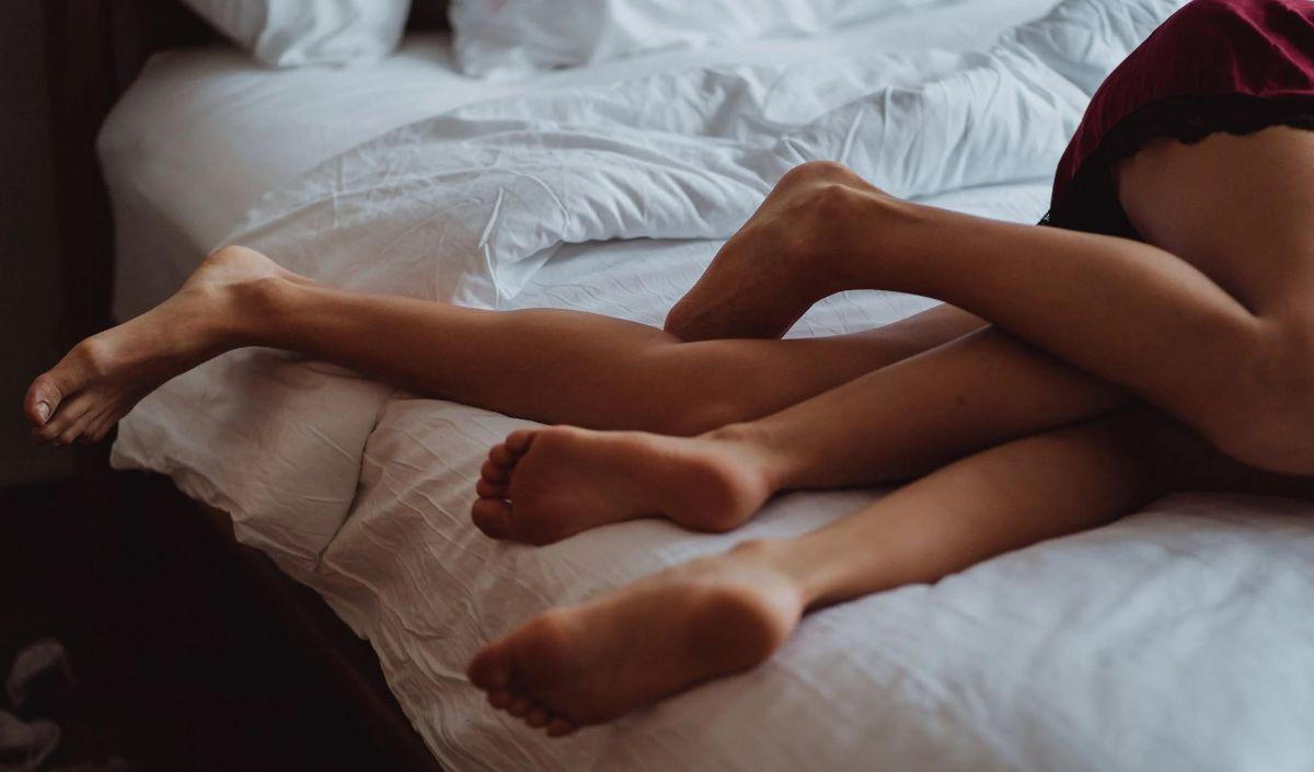 5.&nbsp;The Leg Hug