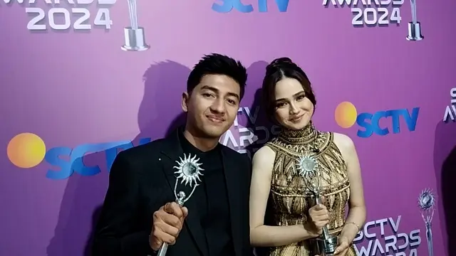 Harris Vriza dan Syifa Hadju di SCTV Awars 2024. (M Altaf Jauhar/ Liputan6.com)