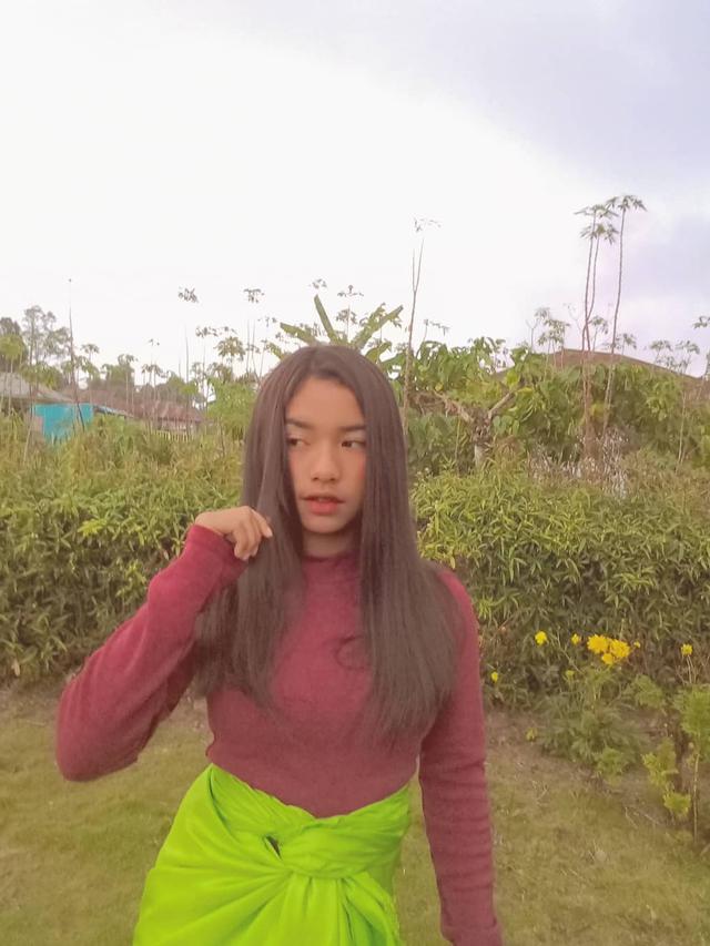 Pesona Chetryn, Kakak Perempuan Betrand Peto (sumber: instagram/chetrynpeto)