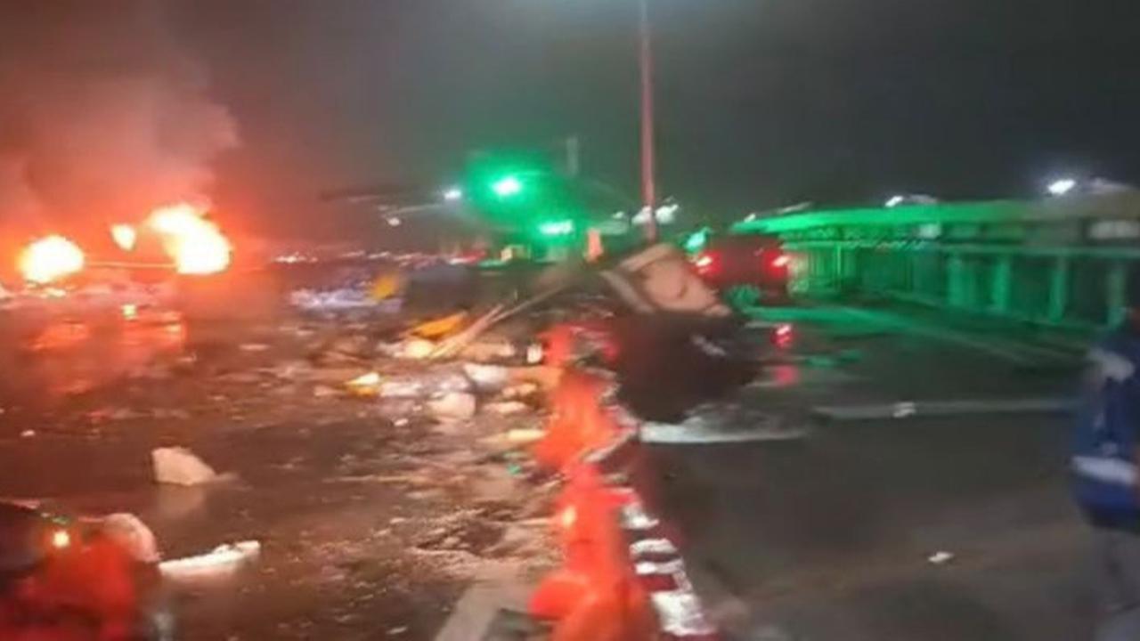 Truk Air Galon Tabrak Enam Mobil dan Gerbang Tol Ciawi, Delapan Orang Meninggal Dunia