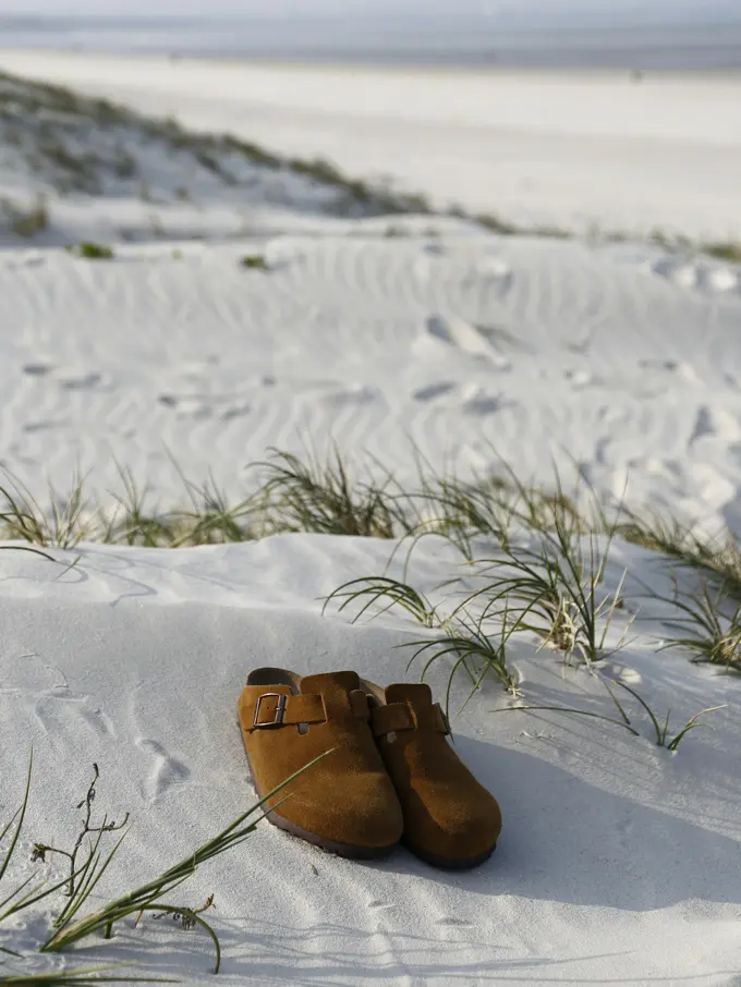 5 Tips dan Cara Merawat Sepatu Suede Agar Tetap Awet dan Menawan