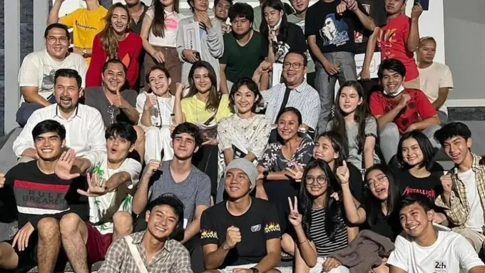 Momen Perpisahan Pemain Sinetron Dari Jendela SMP