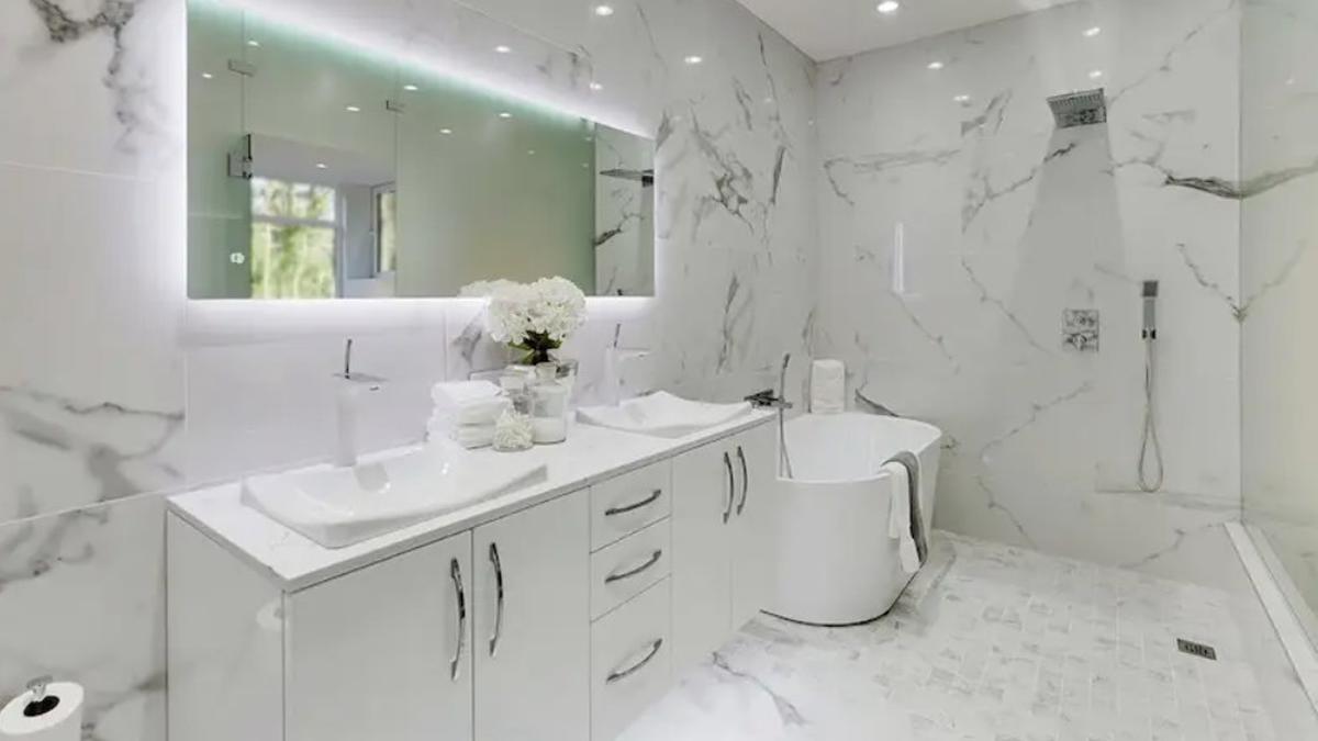 Tampil Bersih dan Elegan, Ini 5 Model Kamar Mandi Minimalis Paling Dilirik April 2025