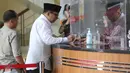 Ini adalah kali pertama, Yaqut Cholil Qoumas hadir kembali ke KPK dengan status hukumnya sebagai tersangka dalam kasus korupsi kuota haji. Tampak dalam foto, tersangka kasus dugaan korupsi kuota haji, Yaqut Cholil Qoumas ssat tiba  di Gedung Merah Putih Komisi Pemberantasan Korupsi (KPK), Jakarta, Jumat (30/1/2026). (merdeka.com/Arie Basuki)