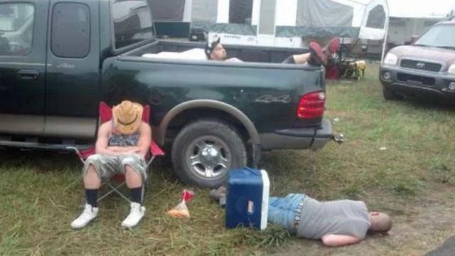 kelakuan konyol orang saat mabuk (foto: fakt.pl)