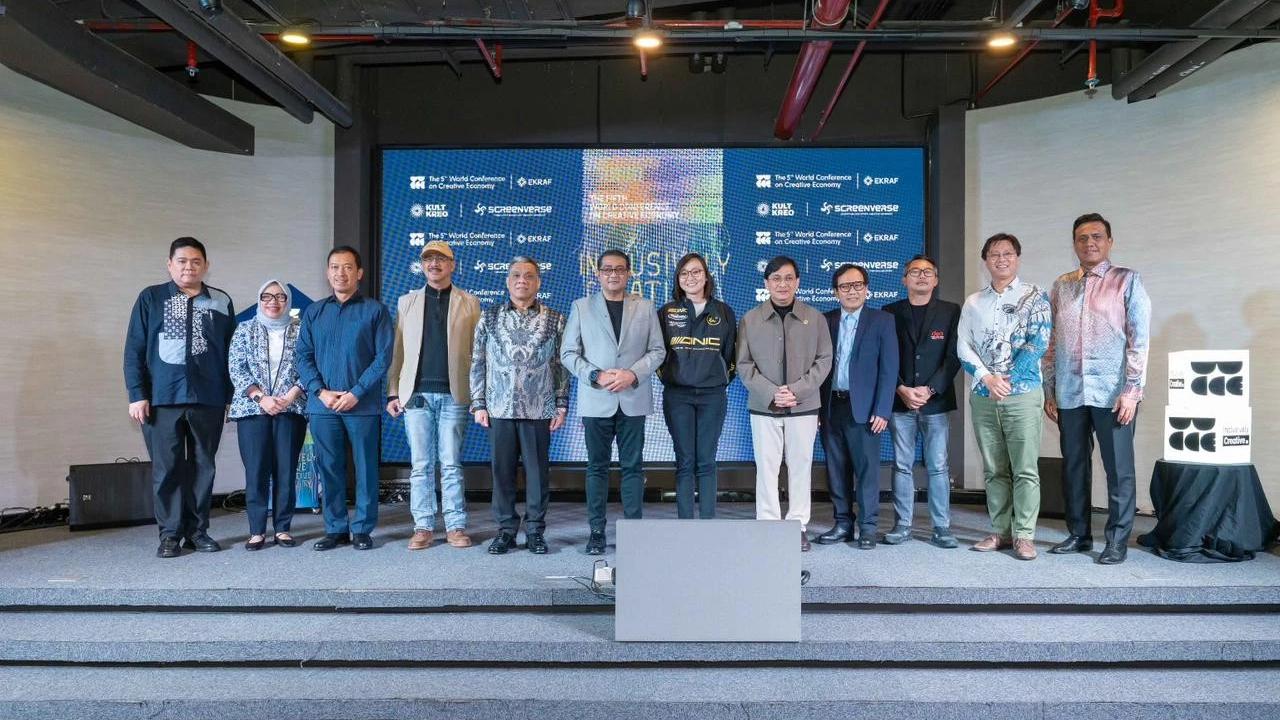 Menteri Ekonomi Kreatif Teuku Riefky Harsya saat pembukaan WCCE 2026