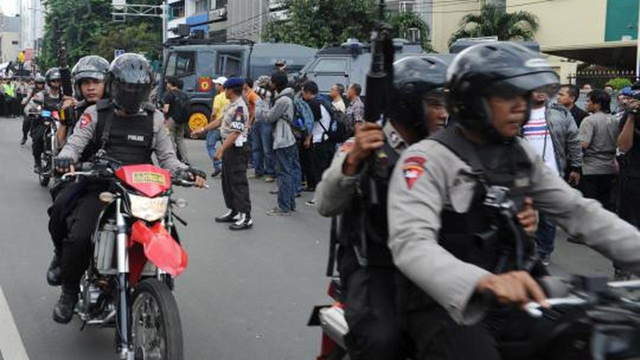Massa kontra John Kei gelar aksi di depan PN Jakarta Pusat
