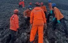 Gunung Marapi Erupsi 63 Kali sejak Minggu hingga Jumat Pagi