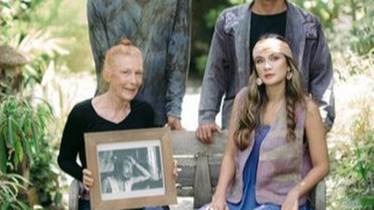 3 Potret Ayah Luna Maya yang Ternyata Punya Paras Menawan, Bergaya Nyentrik Khas Seniman