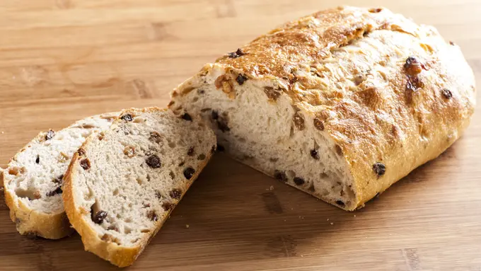 cinnamon raisin bread