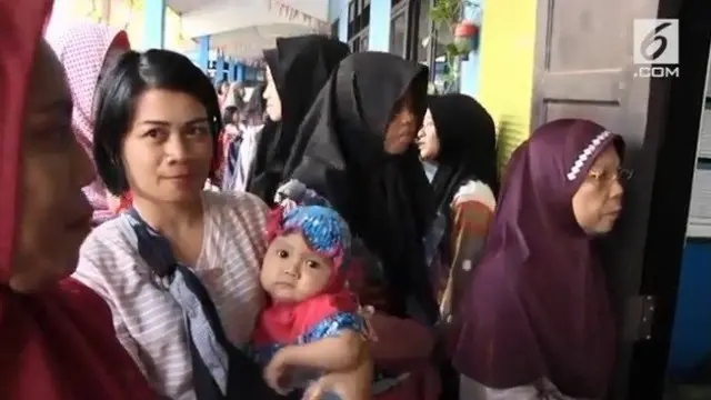 Video Hit kali ini hadir dengan berita para emak yang mengantar anak sekolah, pegawai salon ludahi pelanggan saat facial, dan Prancis jadi juara Piala Dunia 2018.