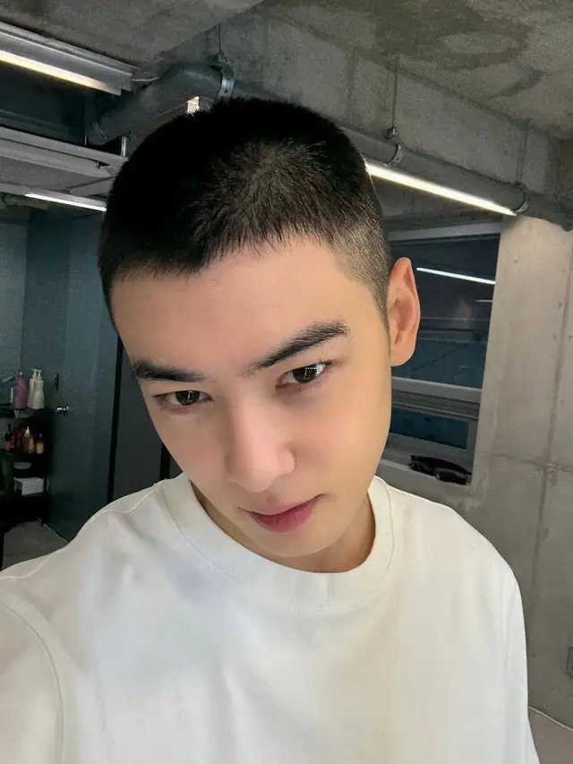 Cha Eun Woo jelang Wamil. (Instagram/ eunwo.o_c)