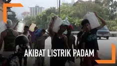 Warga Venezuela terpaksa mengambil air dari sebuah sungai yang tercemar dan dari pipa-pipa drainase. Ini berkaitan dengan pemadaman listrik yang tengah terjadi di Venezuela selama berhari-hari.