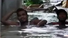 Sungai Cipinang meluap setelah Ibu Kota diguyur hujan deras.