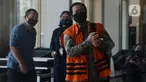 Terdakwa Miftahul Ulum tiba untuk menjalani sidang tuntutan secara online di Gedung KPK, Jakarta, Kamis (4/6/2020). Asisten pribadi mantan Menteri Pemuda dan Olahraga (Menpora) Imam Nahrawi itu akan menghadapi tuntutan kasus dugaan suap dana hibah KONI. (merdeka.com/Dwi Narwoko)