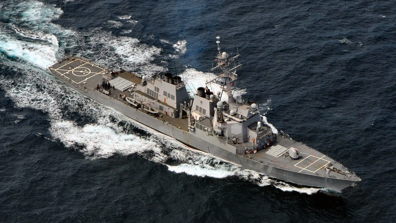 Kapal AL Amerika Serikat USS Ross (Wikimedia Commons)