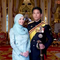 Pemotretan prewedding Pangeran Mateen dan Anisha Rosnah baru-baru ini terekspos ke publik. [@anisharsnh/@mateen_anishh]